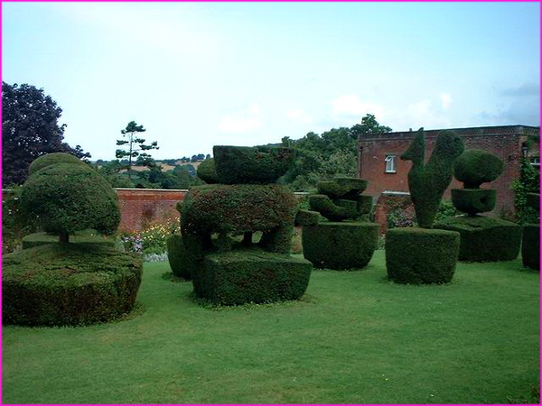 Mount Ephraim Gardens in Hernehill, Faversham, Kent